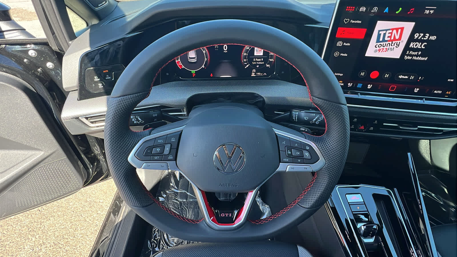 New 2025 Volkswagen GTI SE image 18
