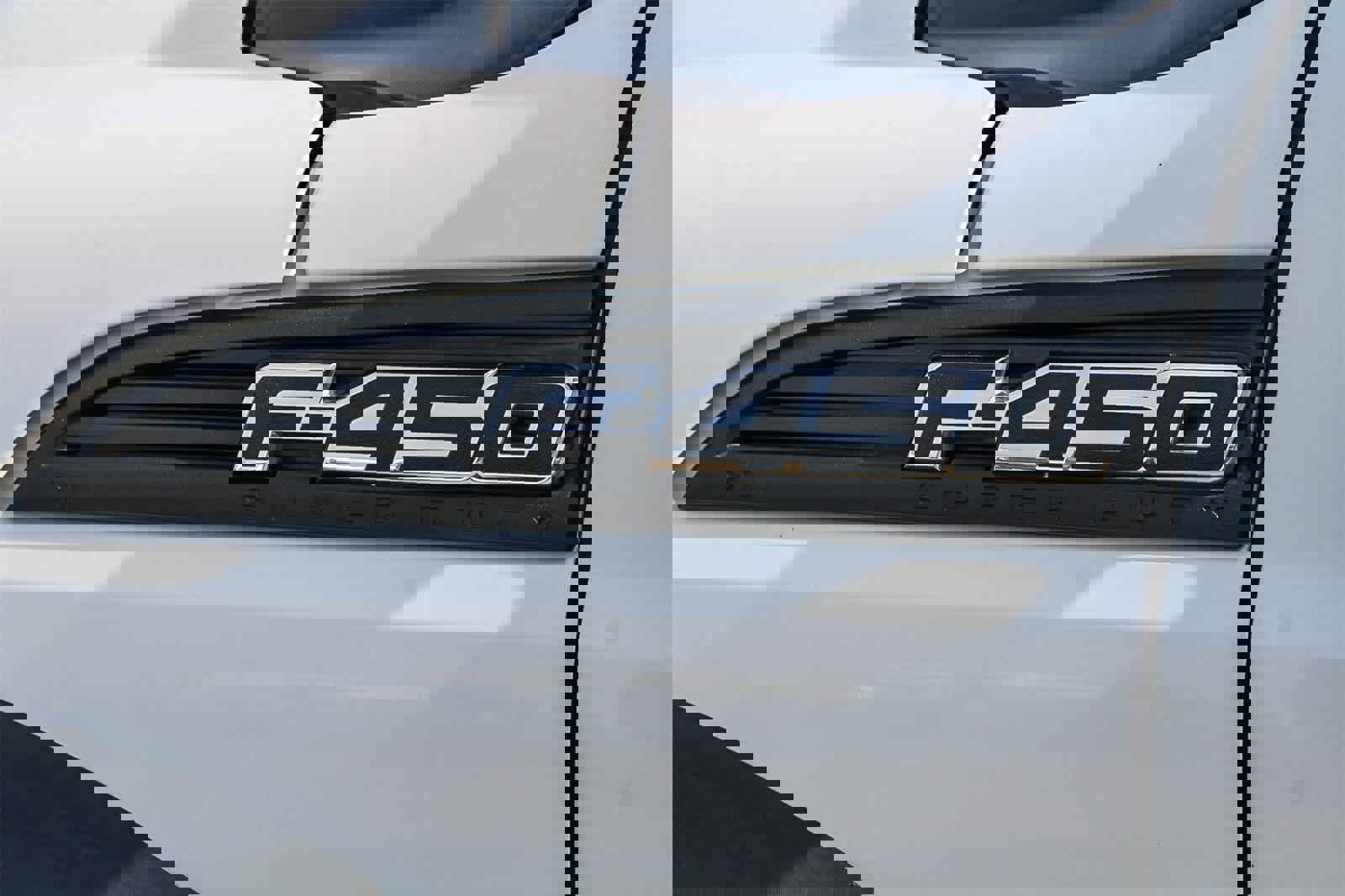 Used 2015 Ford F450 XL w/ Power Equipment Group image 3