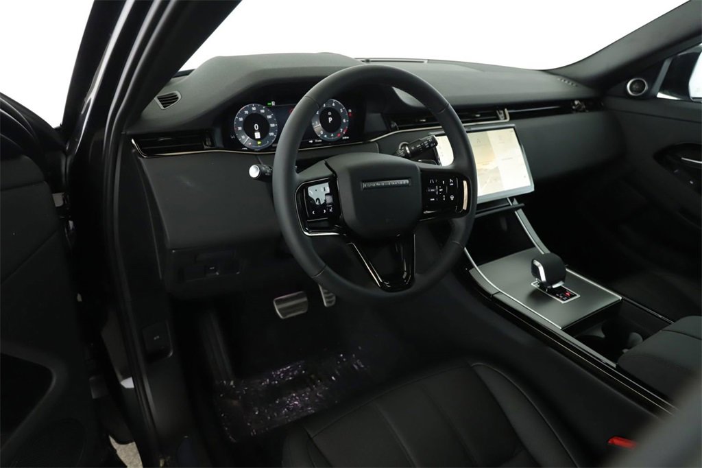 New 2024 Land Rover Range Rover Evoque Dynamic SE image 6