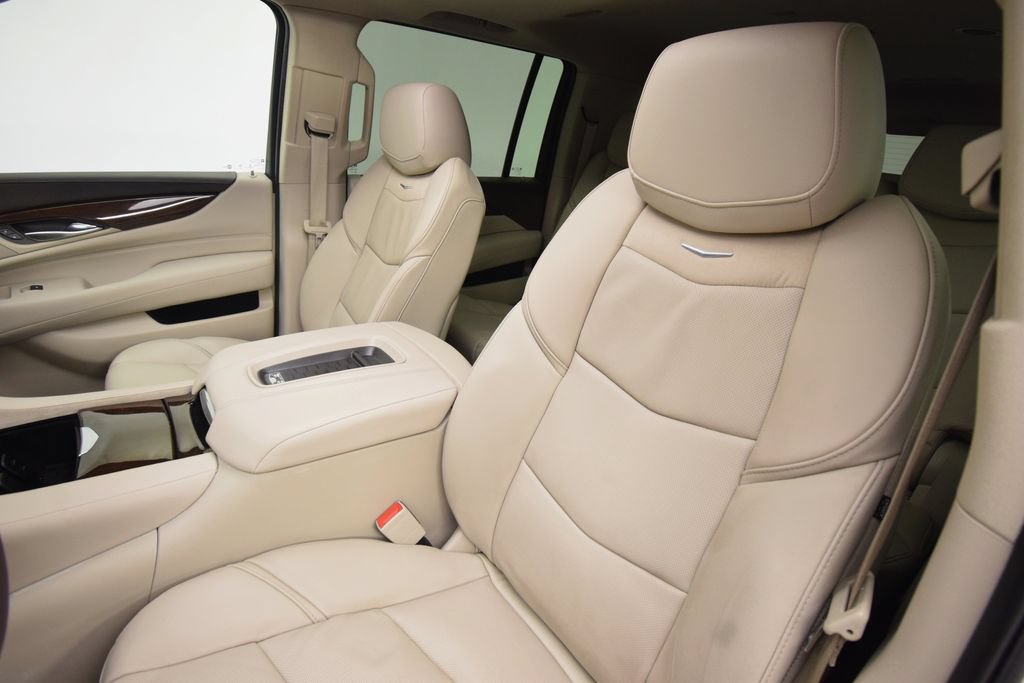 Used 2017 Cadillac Escalade ESV Luxury AWD/4WD image 23