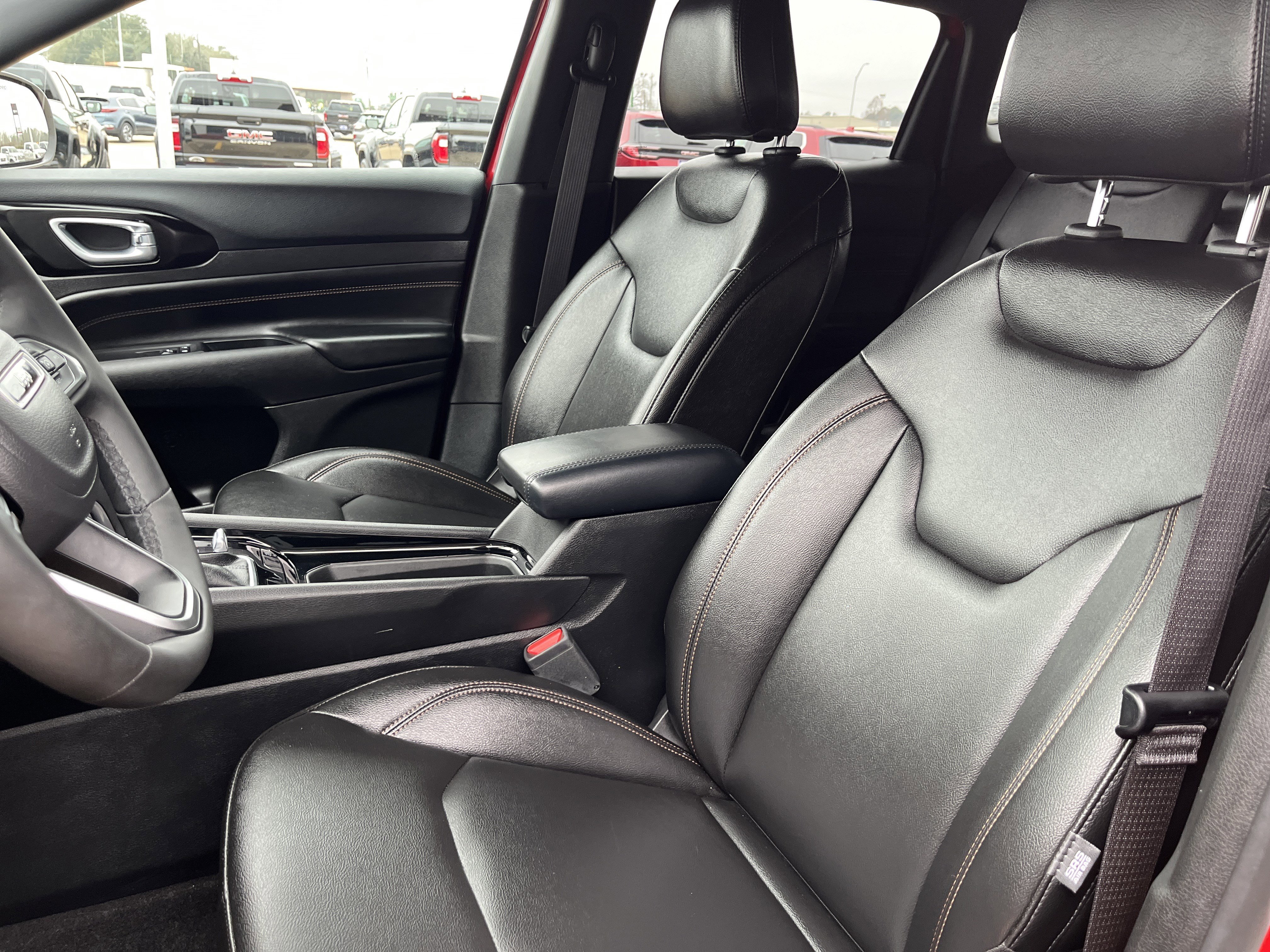 Used 2024 Jeep Compass Limited image 9