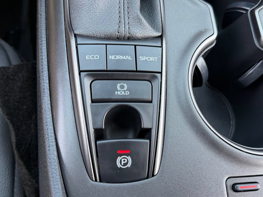 Used 2022 Toyota Camry XSE w/ Navigation Package FWD image 29