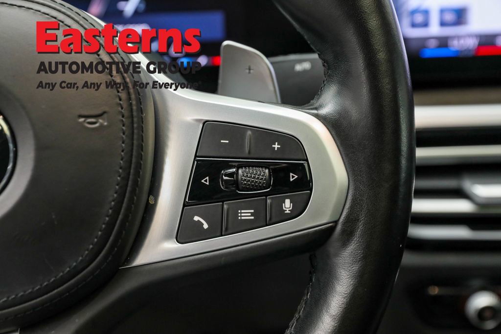Used 2023 BMW 330i Sedan w/ M Sport Package RWD image 15