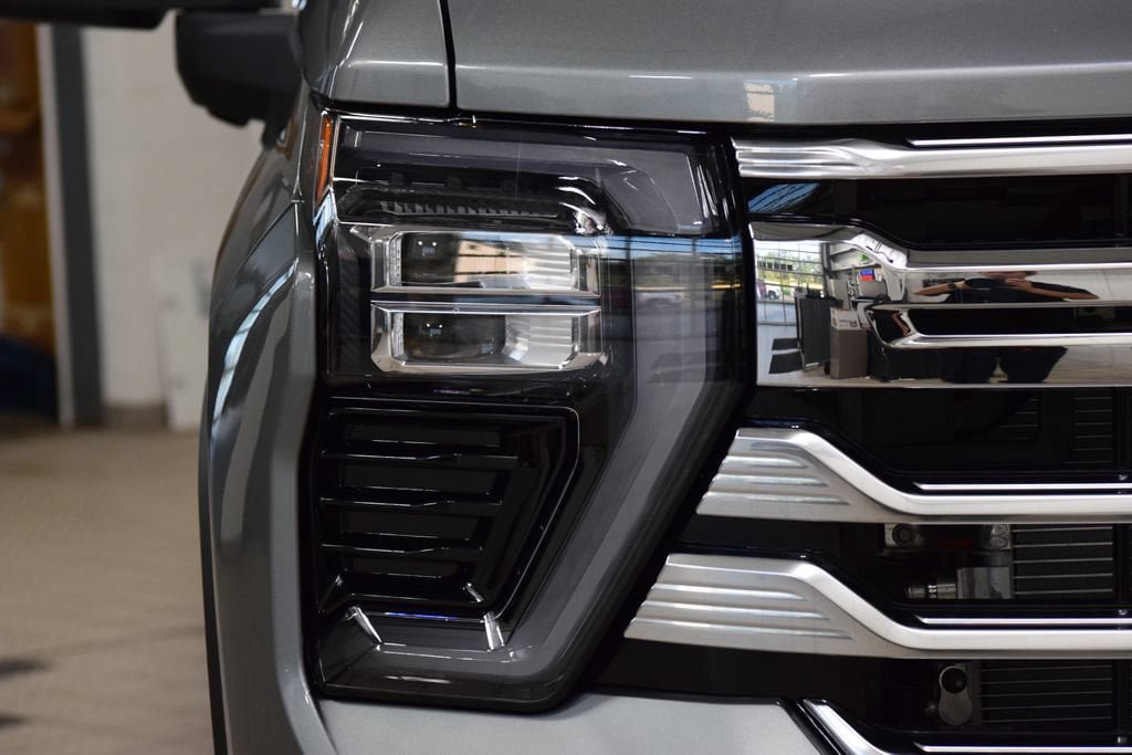 New 2026 Chevrolet Silverado 2500 High Country w/ High Country Premium Package AWD/4WD image 12
