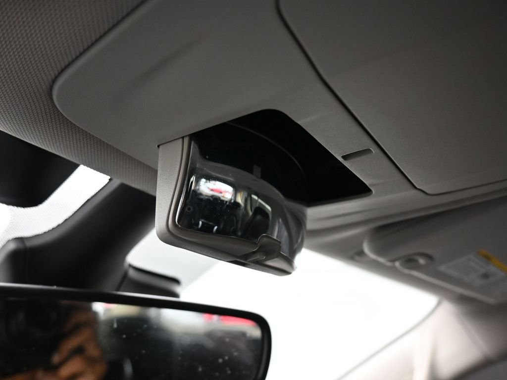 Used 2022 Chrysler Pacifica Touring-L image 26