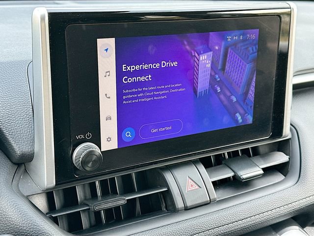 Used 2025 Toyota RAV4 XLE AWD/4WD image 14