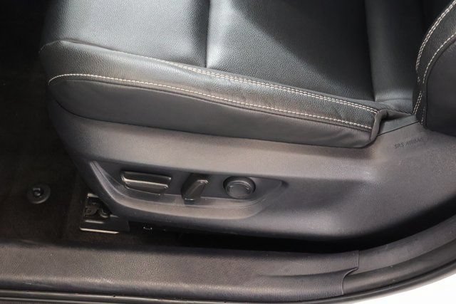Used 2025 Toyota Camry SE FWD image 12