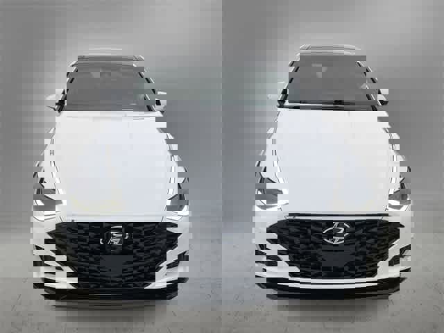 Used 2021 Hyundai Sonata Limited w/ Preferred Accessory Package image 9