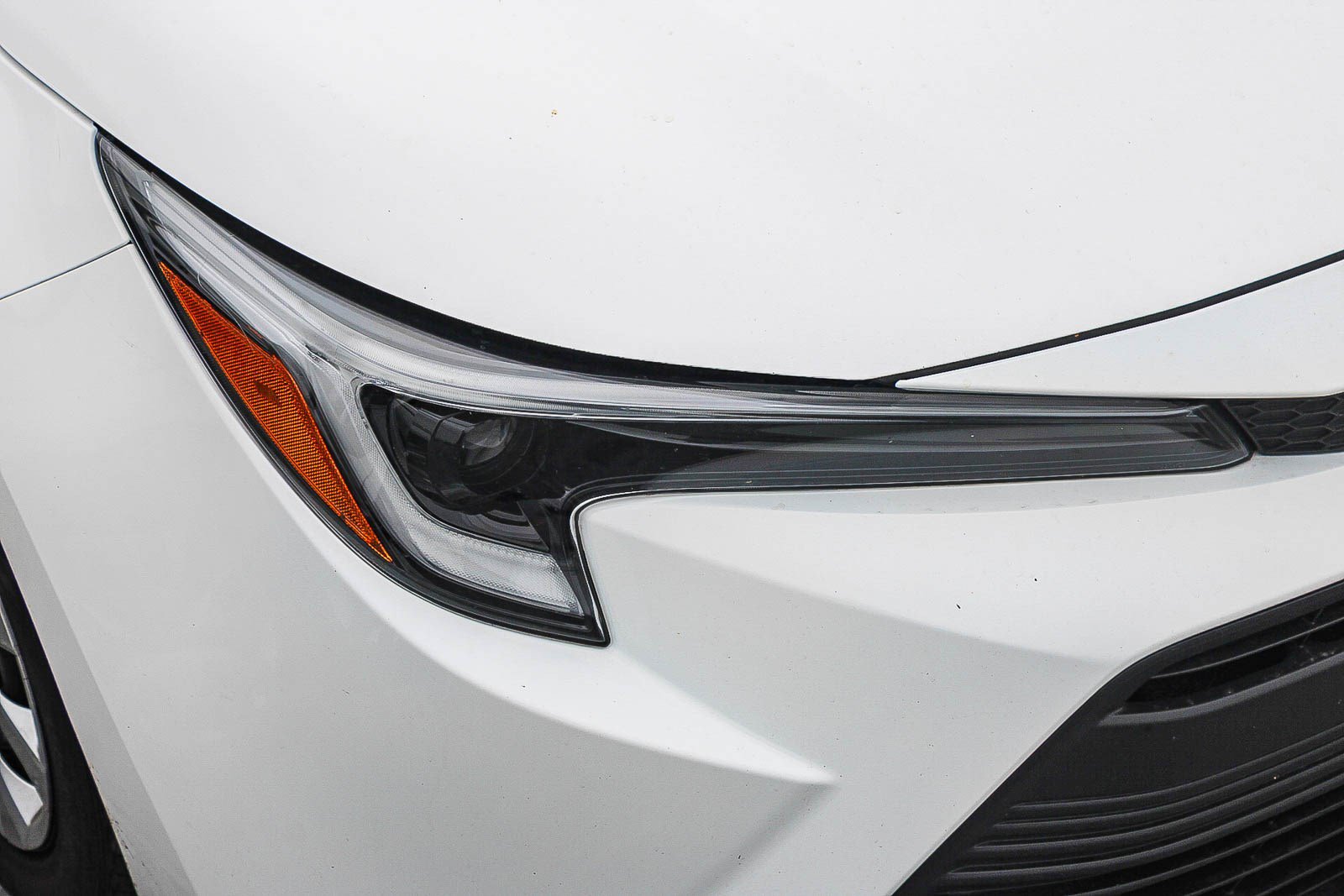 Certified 2024 Toyota Corolla LE FWD image 2