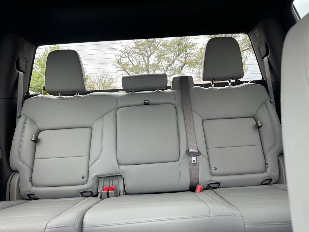 Used 2024 GMC Sierra 1500 SLT w/ SLT Premium Package AWD/4WD image 27