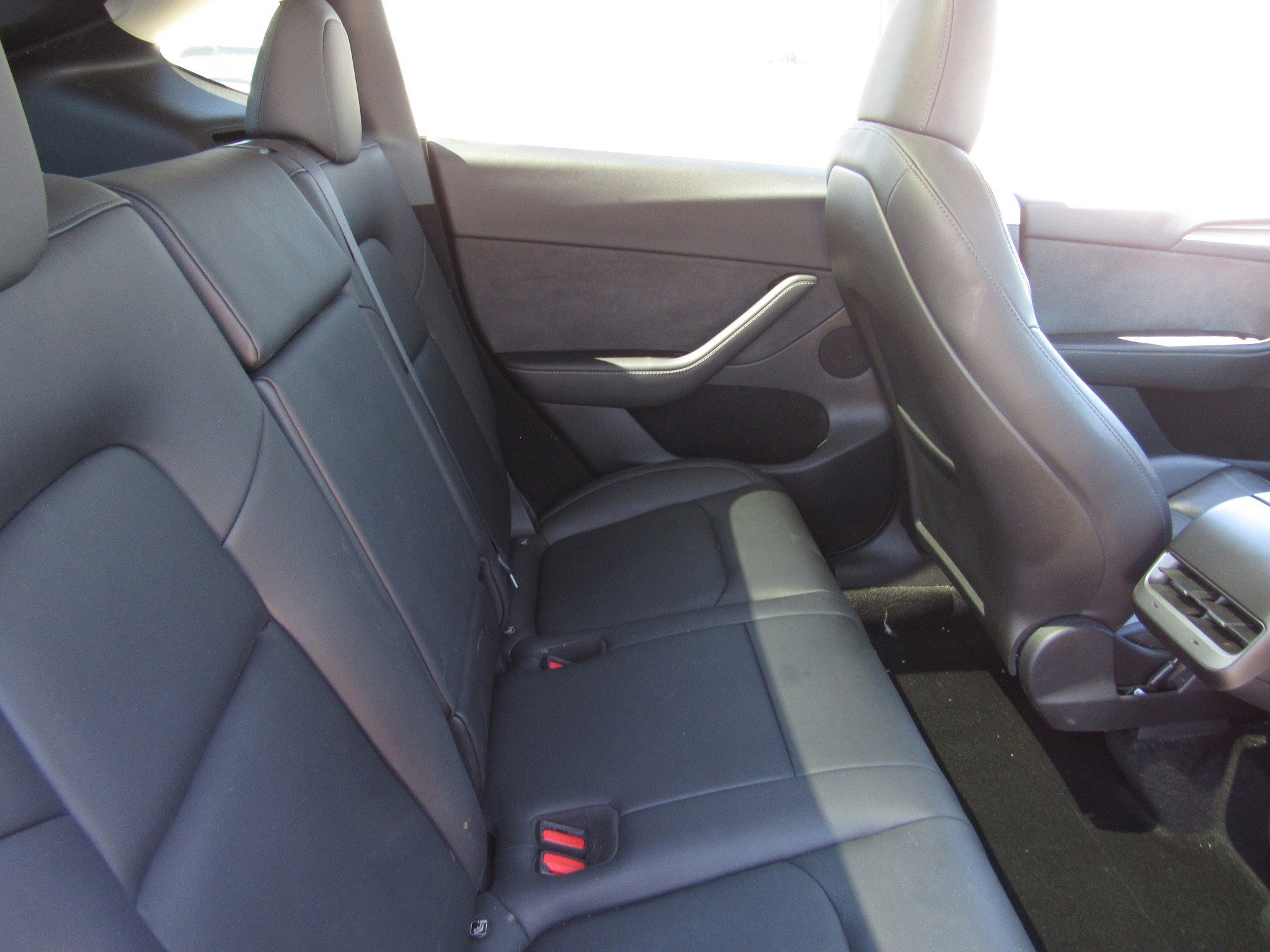 Used 2024 Tesla Model Y 2WD image 12