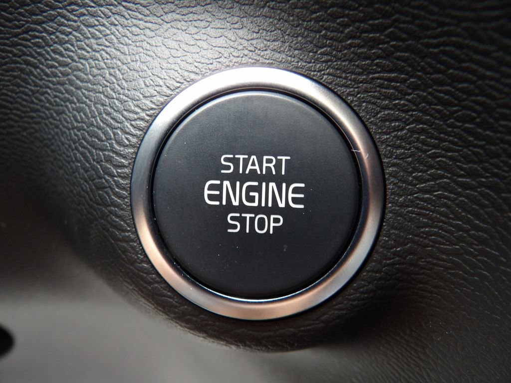 New 2025 Volvo XC40 B5 Ultra w/ Climate Package image 20