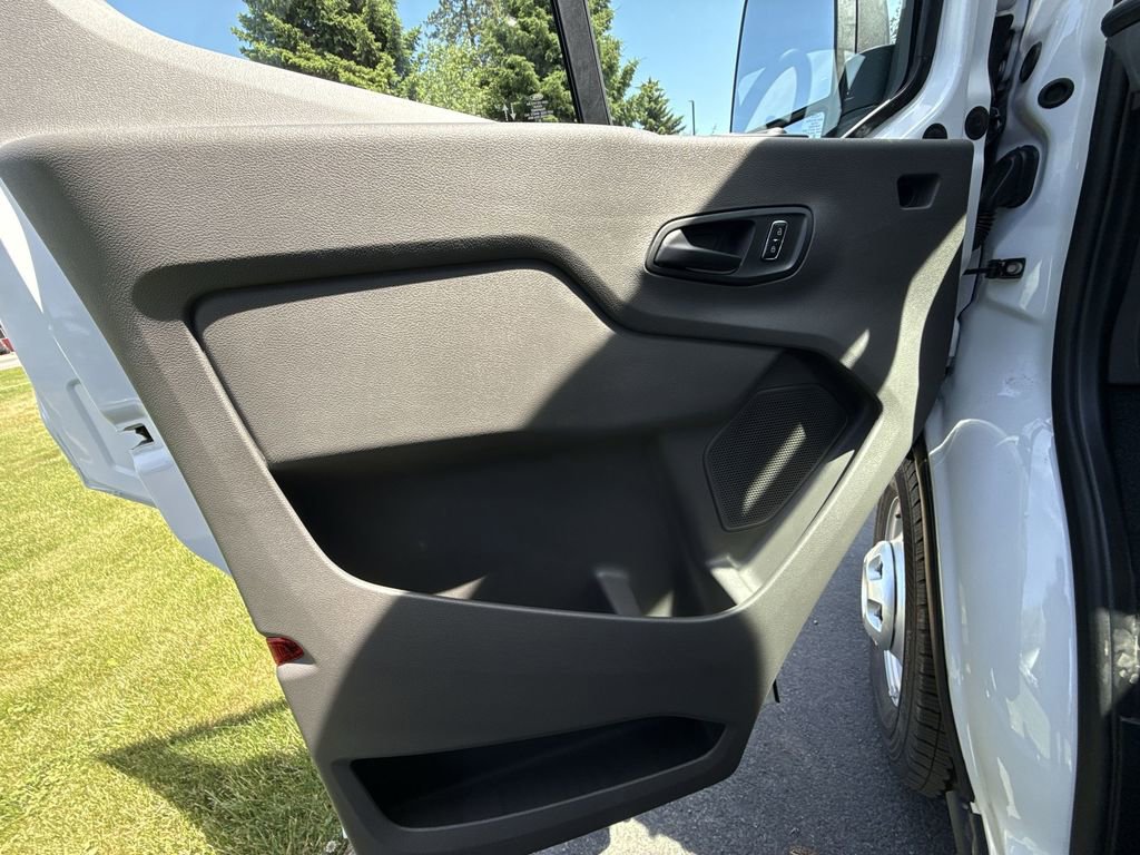 New 2025 Ford Transit 350 148 Medium Roof AWD image 17