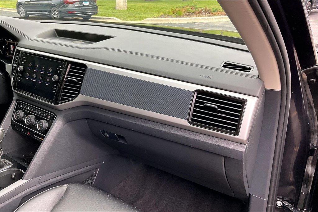 Used 2023 Volkswagen Atlas SEL R-Line AWD/4WD image 19