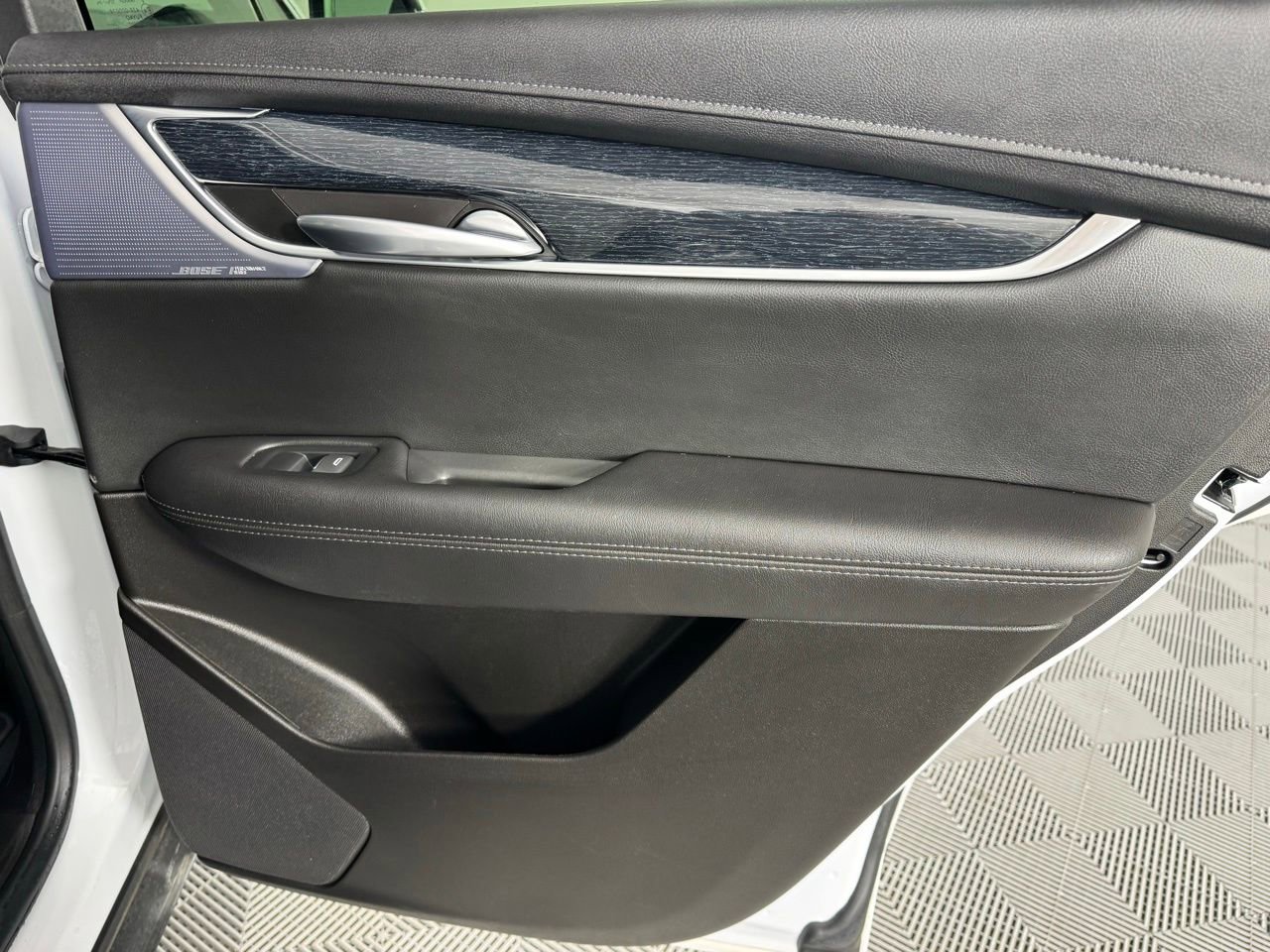 Used 2025 Cadillac XT5 Premium Luxury image 28