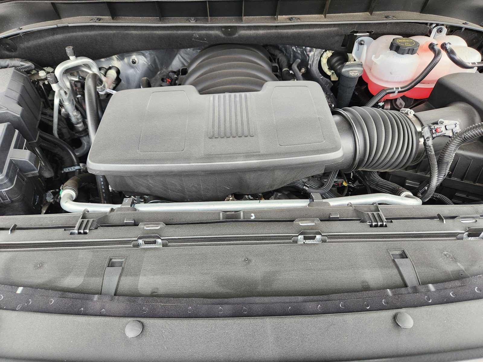 New 2026 Chevrolet Suburban Premier image 24