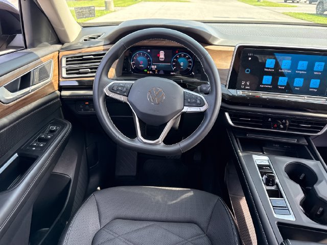 Used 2024 Volkswagen Atlas SE AWD/4WD image 21