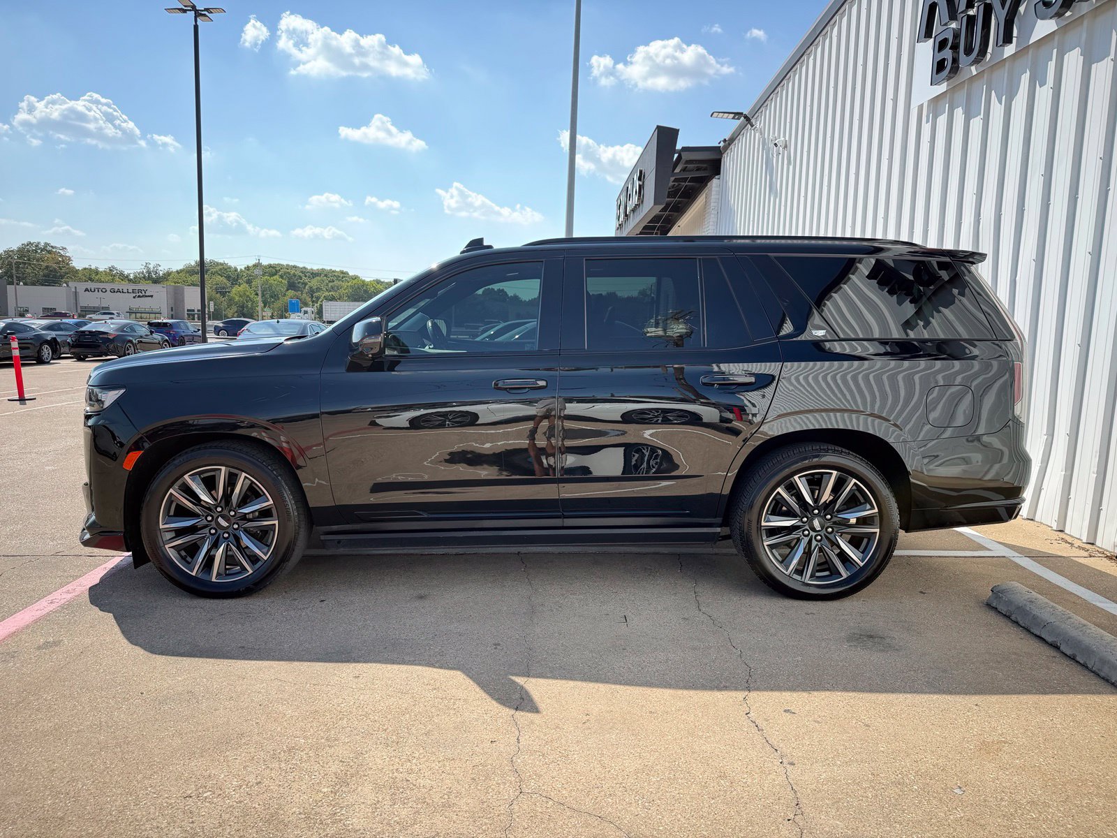 Used 2021 Cadillac Escalade Sport Platinum AWD/4WD image 3