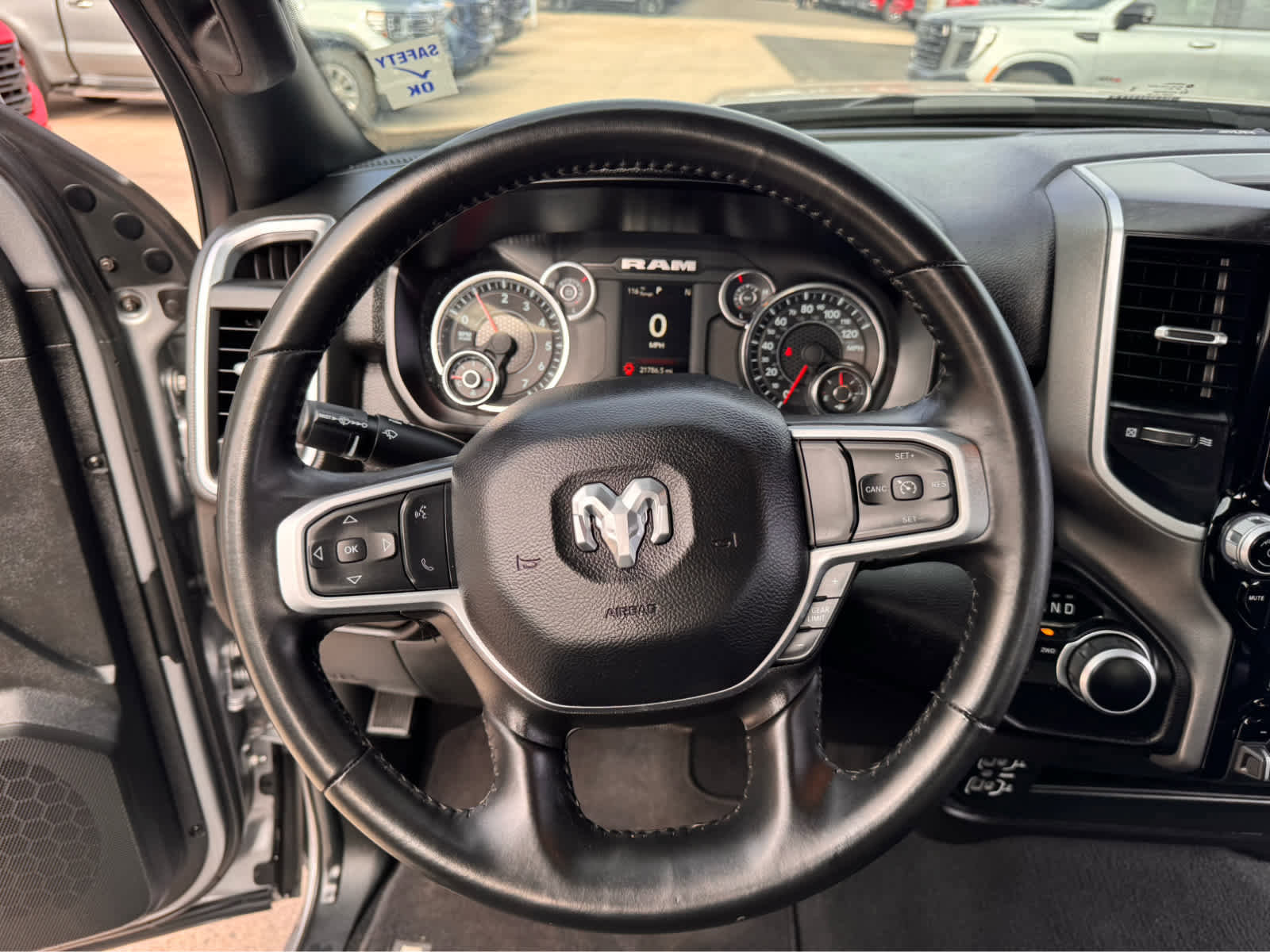 Used 2024 RAM 2500 Big Horn w/ Sport Appearance Package image 15