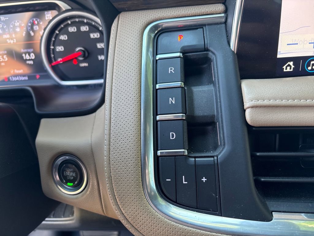 Used 2021 Chevrolet Tahoe Premier w/ Premium Package AWD/4WD image 24