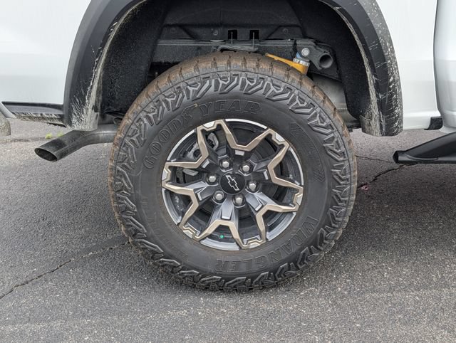 New 2026 Chevrolet Colorado ZR2 AWD/4WD image 3