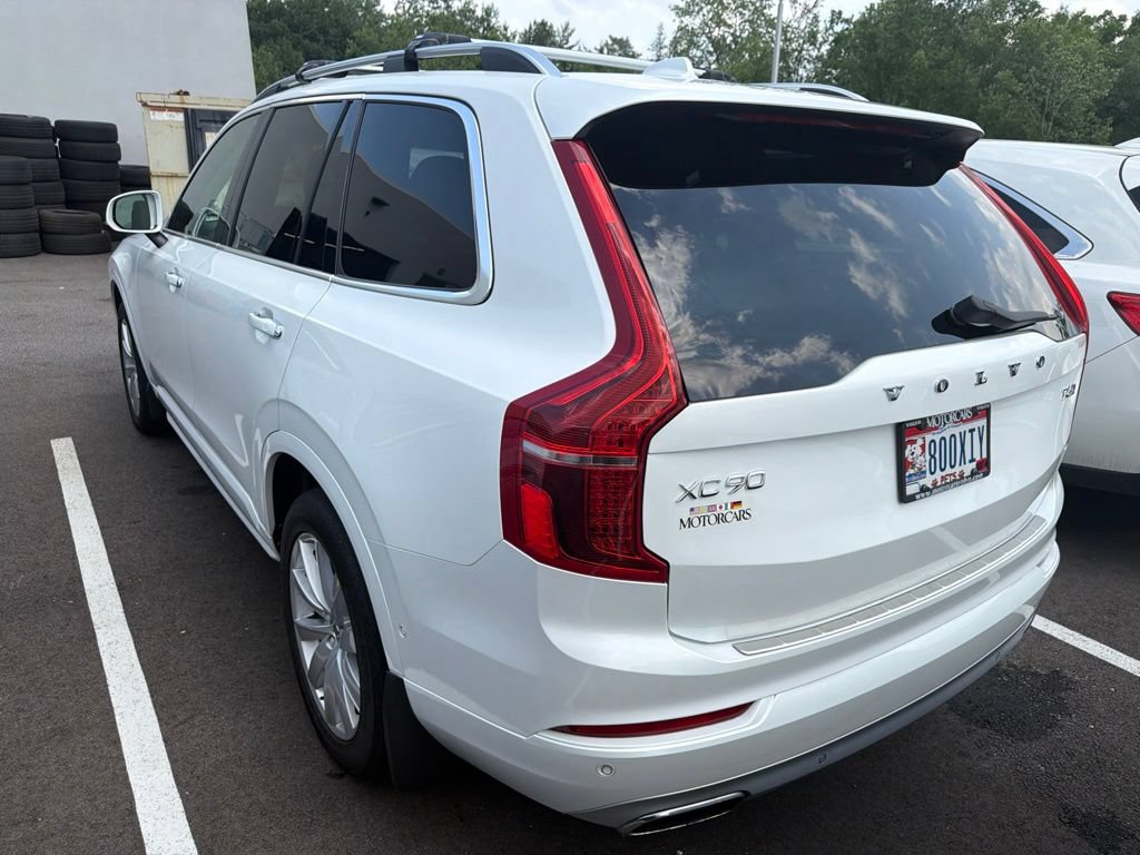 Used 2016 Volvo XC90 T6 Momentum w/ Momentum Plus Package AWD/4WD image 4