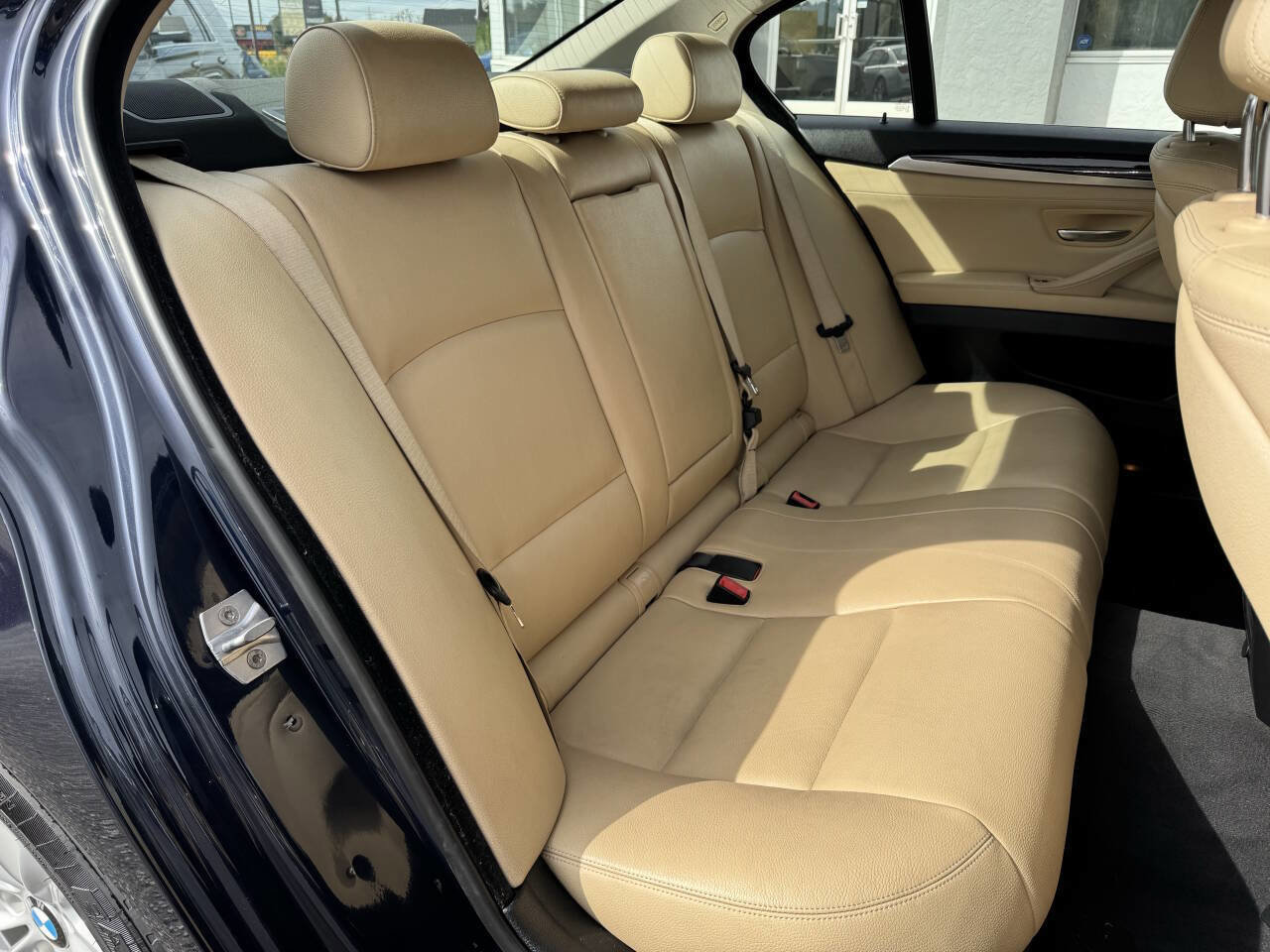 Used 2016 BMW 528i Sedan image 11