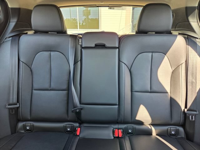 New 2026 Volvo XC40 B5 Ultra w/ Protection Package Premier AWD/4WD image 12