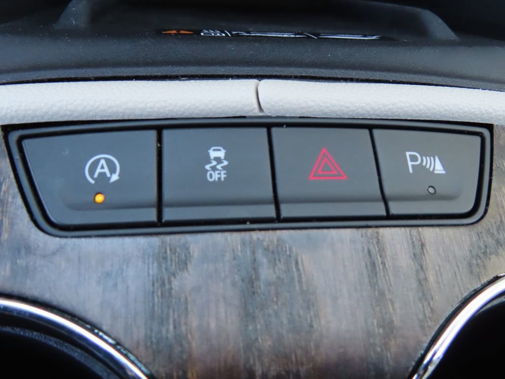 Certified 2022 GMC Acadia Denali w/ GMC Pro Grade Package image 10