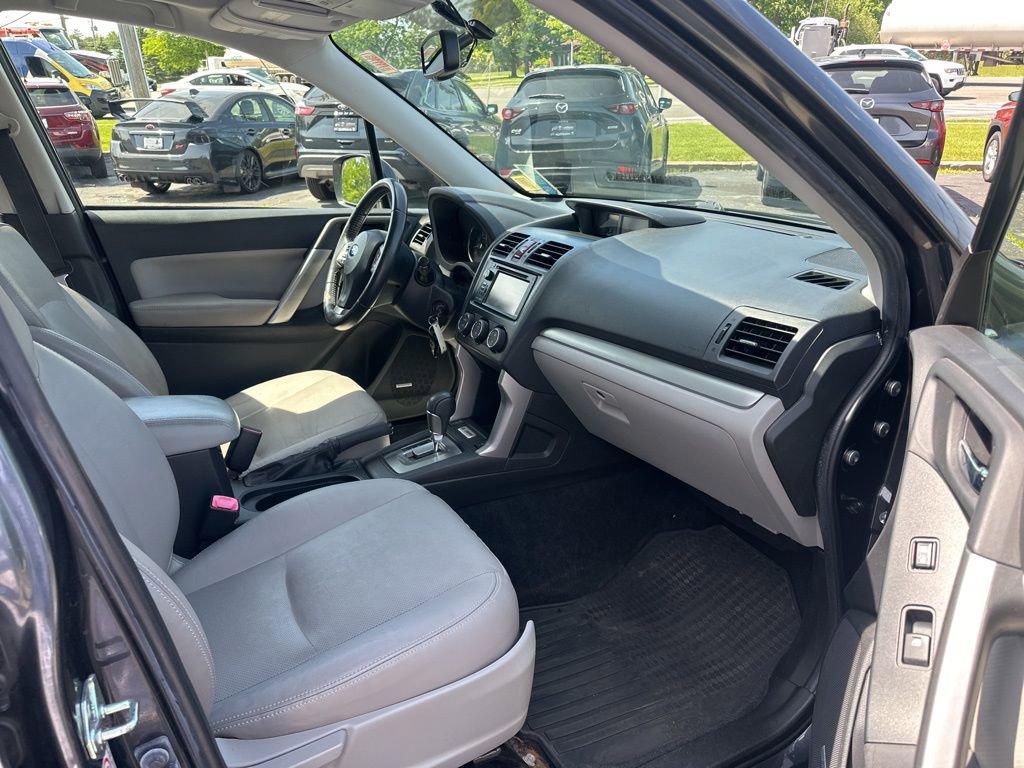 Used 2015 Subaru Forester 2.5i Limited AWD/4WD image 35