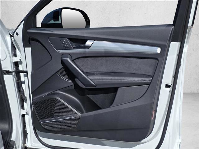 Certified 2025 Audi Q5 e Premium Plus w/ Premium Plus Package image 10