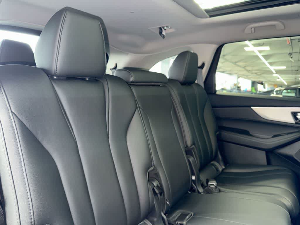Used 2025 Acura MDX FWD image 26