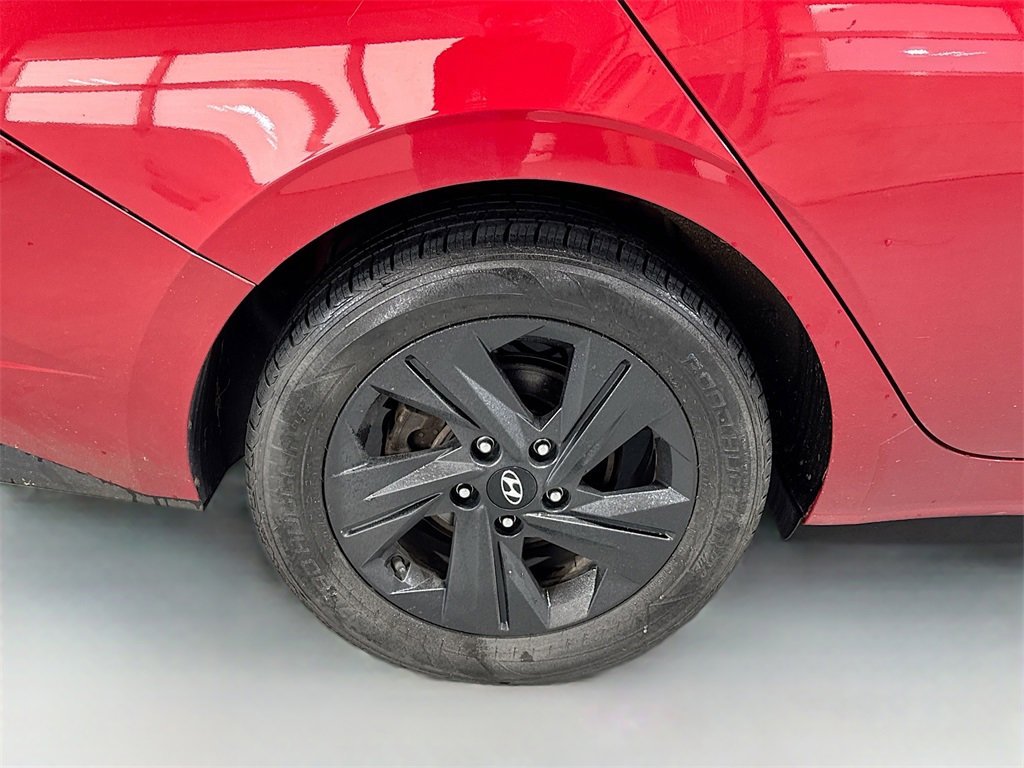 Used 2021 Hyundai Elantra SEL w/ Convenience Package image 11