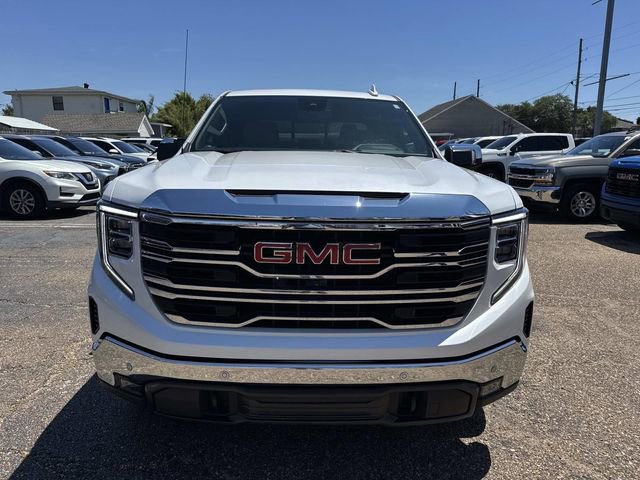 Used 2024 GMC Sierra 1500 SLT w/ SLT Premium Plus Package AWD/4WD image 2