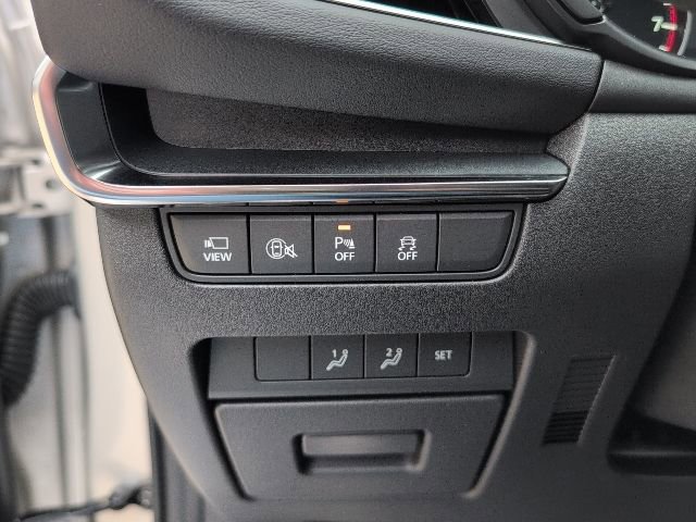 New 2026 MAZDA MAZDA3 Hatchback w/Premium Plus Pkg image 16