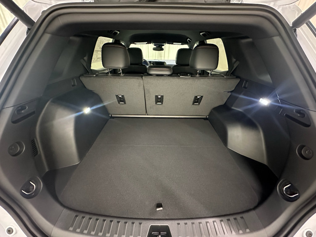New 2027 Chevrolet Equinox RS w/ Convenience Package III FWD image 11