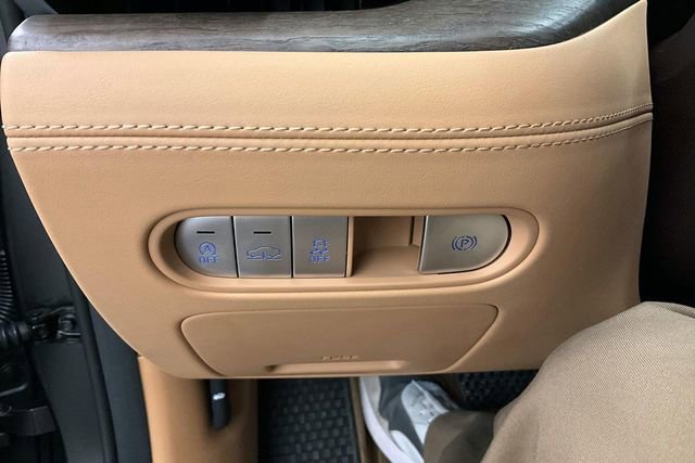 Used 2024 Genesis G90 3.5T image 40