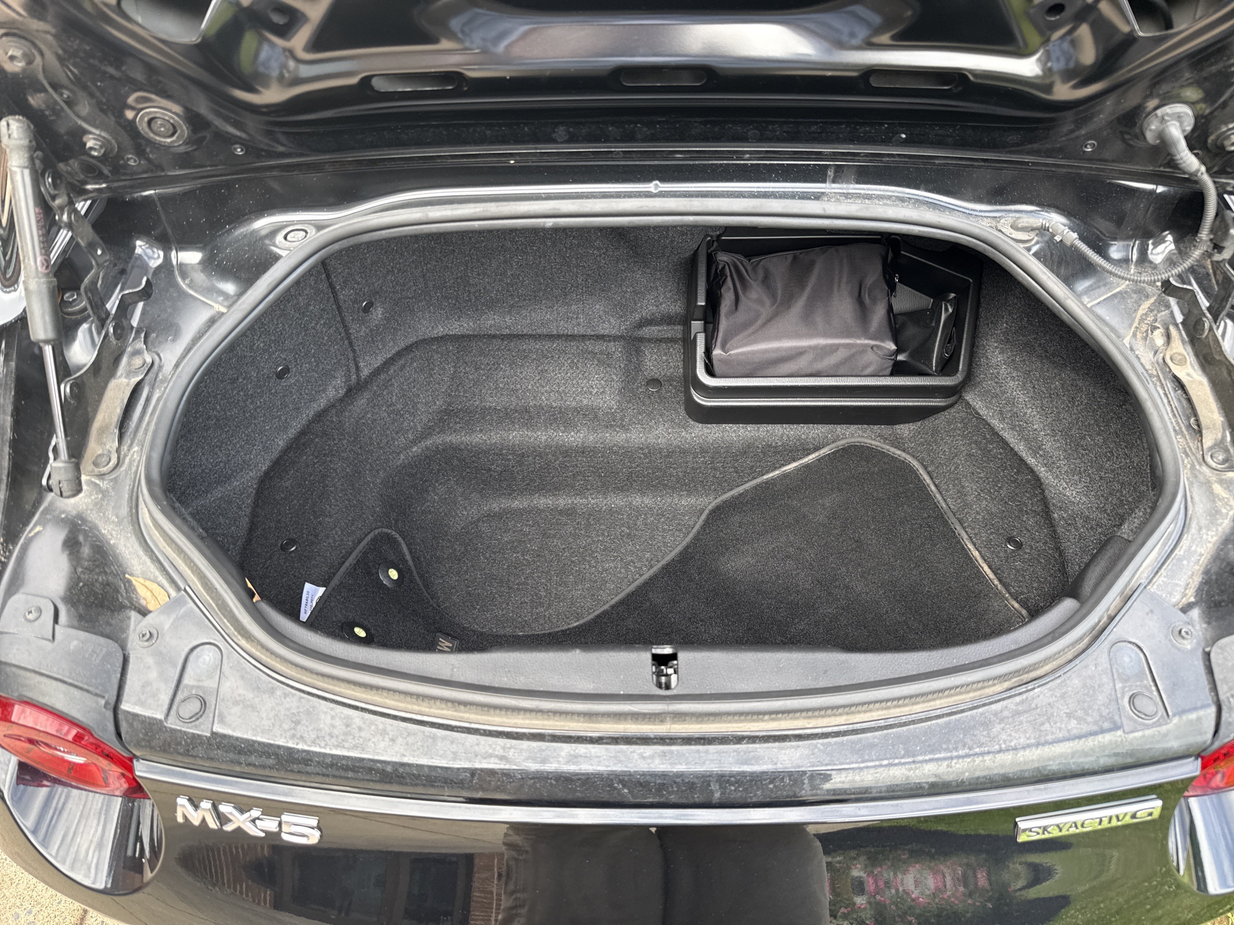 Used 2025 MAZDA MX-5 Miata RF Grand Touring RWD image 5