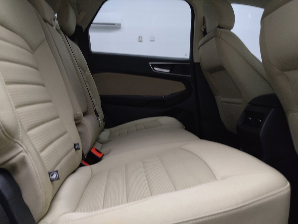 Used 2017 Ford Edge SEL FWD image 19