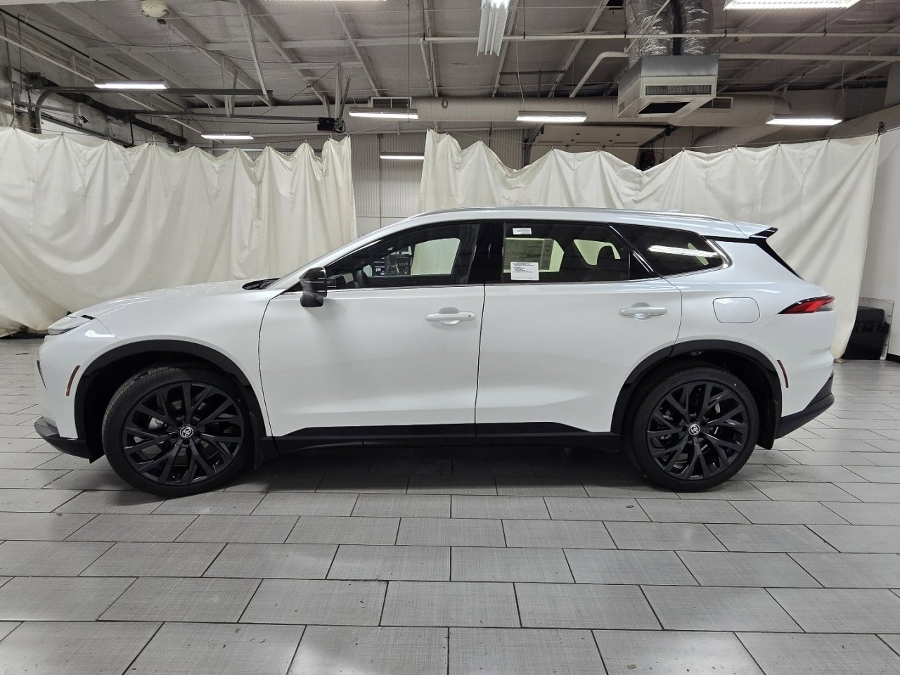 New 2025 Toyota Crown Signia image 15