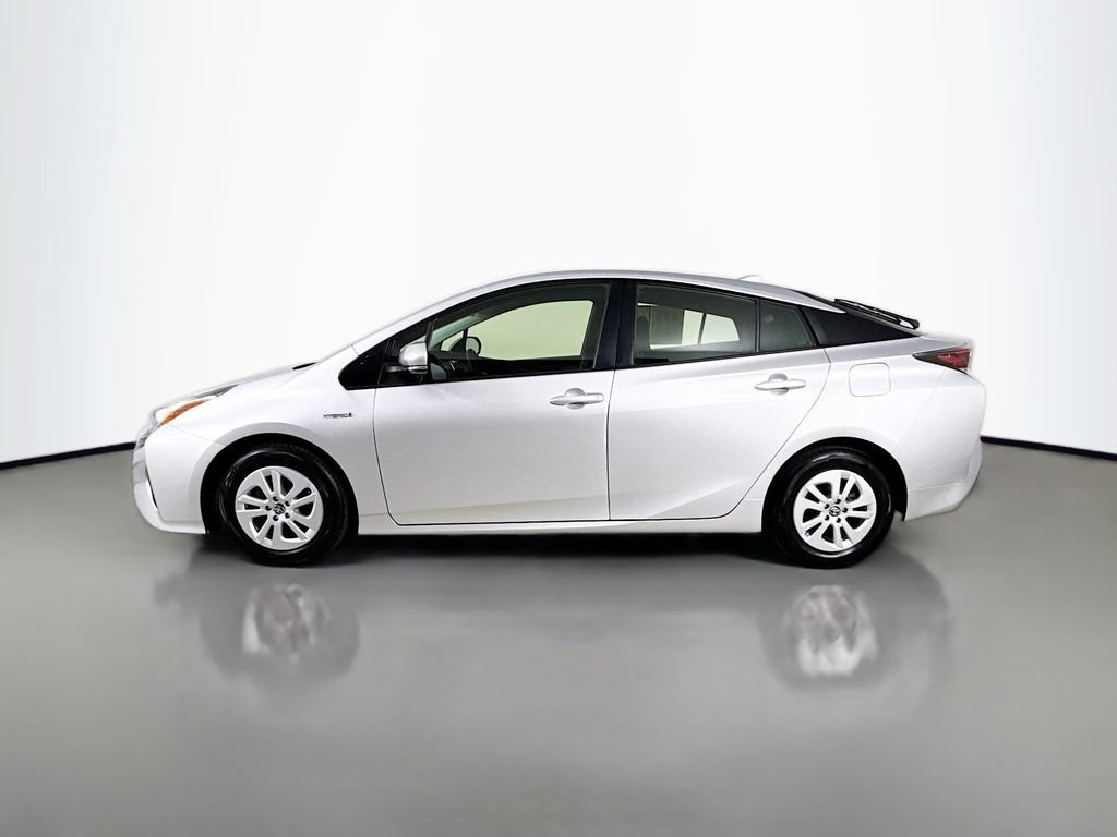 Certified 2016 Toyota Prius Two FWD image 4