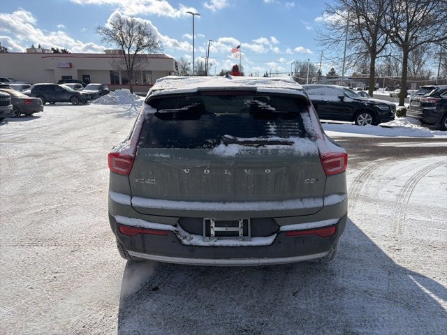 Used 2025 Volvo XC40 B5 Core w/ Protection Package Premier image 5