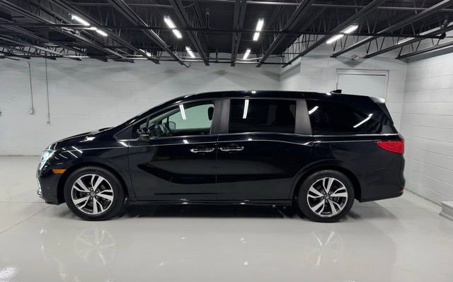 Used 2022 Honda Odyssey Touring image 2