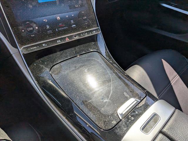 Used 2023 Mercedes-Benz C 300 Sedan image 11