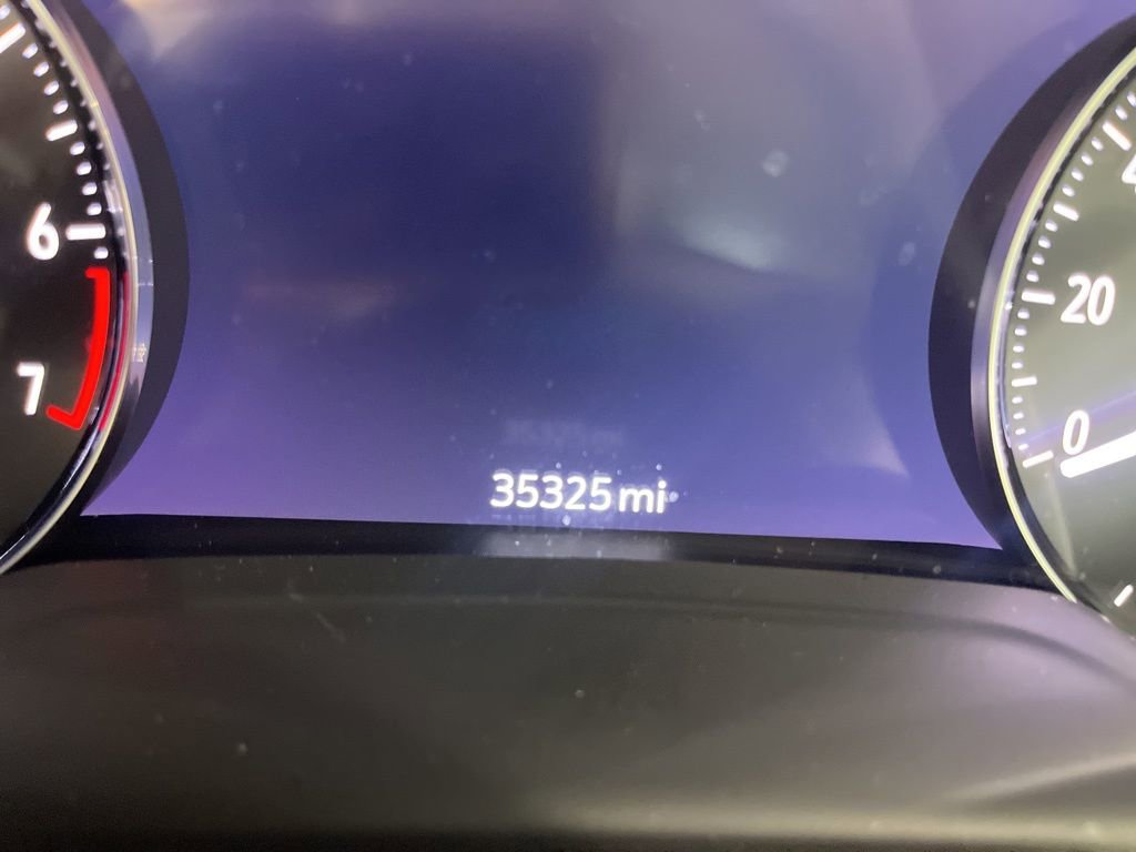 Used 2023 Buick Envision Avenir image 2