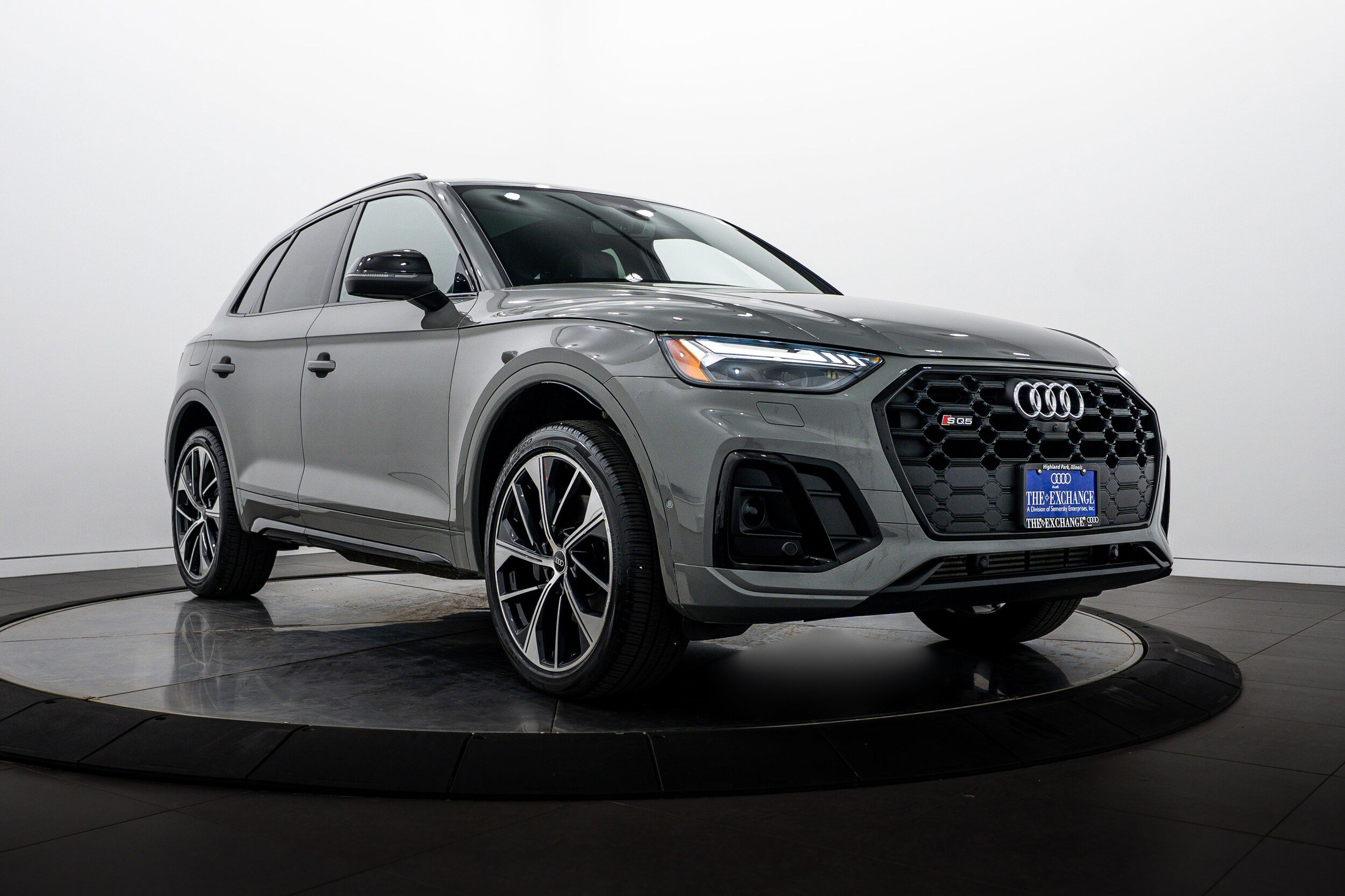 Used 2021 Audi SQ5 Prestige AWD/4WD image 1