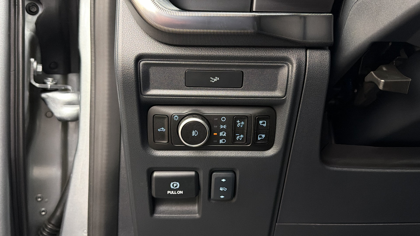 Used 2026 Ford F150 Lariat AWD/4WD image 24