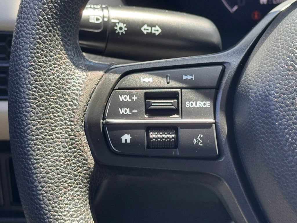 Used 2023 Honda HR-V LX image 15