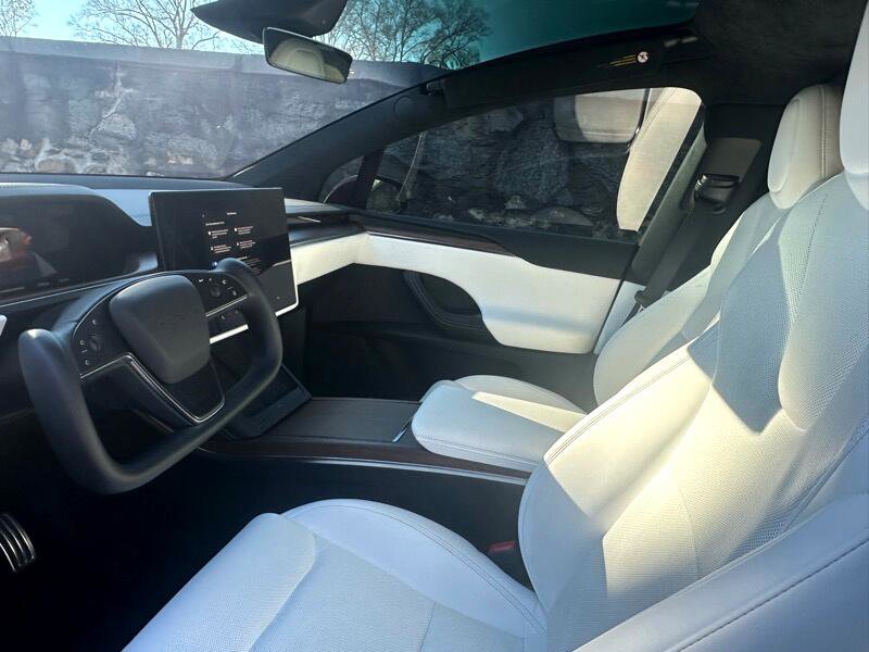Used 2023 Tesla Model X image 4