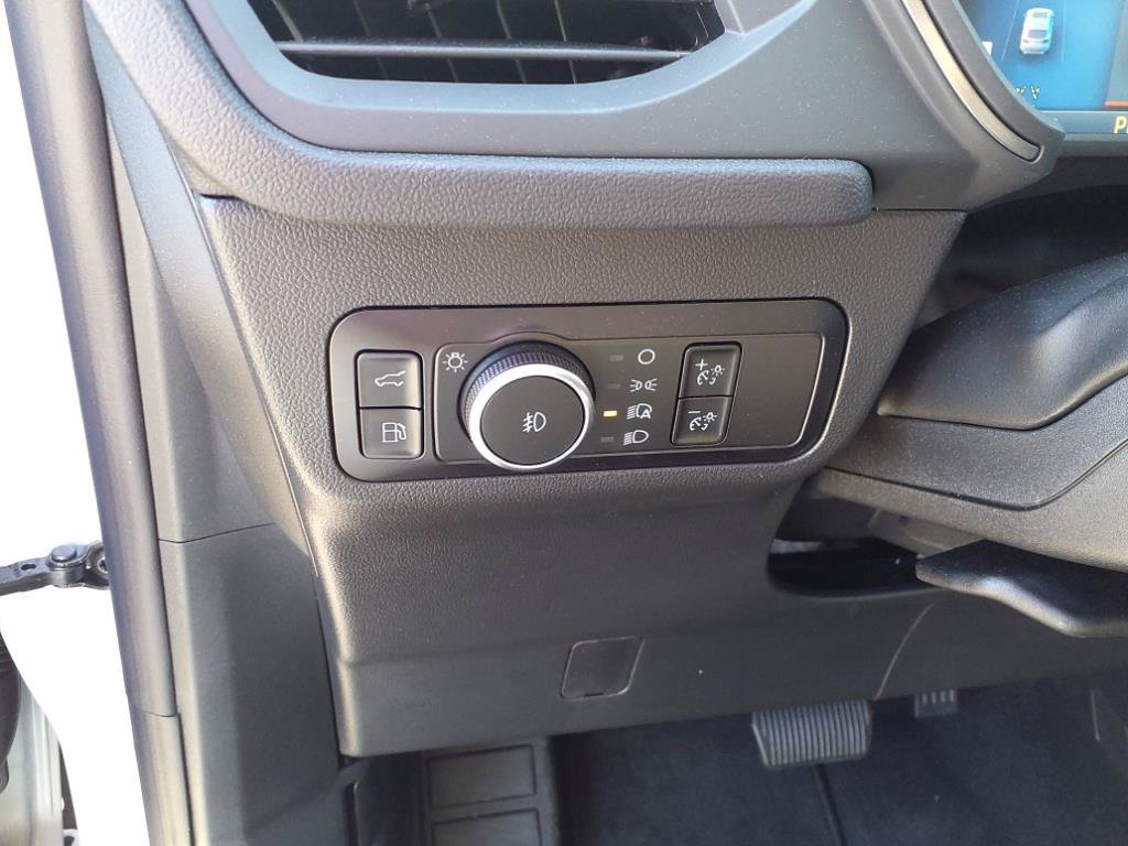 New 2025 Ford Escape SE FWD image 10